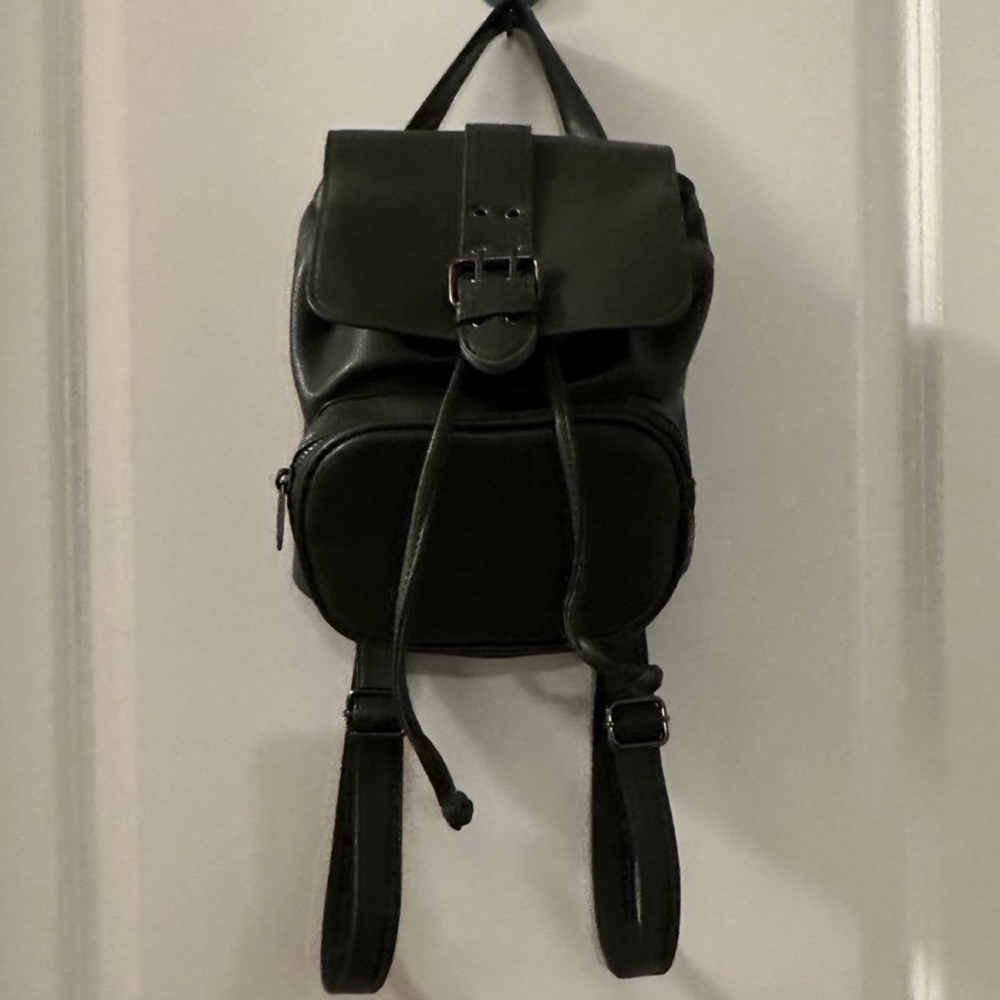 Mini Green Backpack - Picture 2 of 12